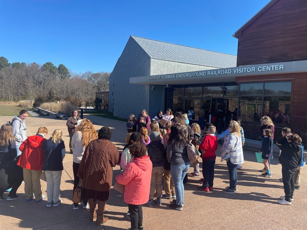 students outside museum